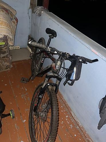 MTB velosiped – 26” təkərlər, disk əyləclər, amortizatorlu ön çəngəl