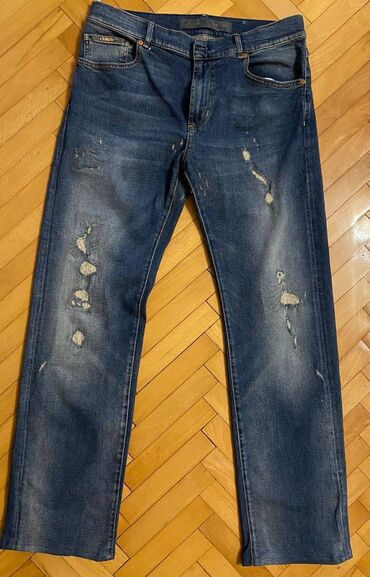 Farmerke: GUESS - Farmerice Guess, vrlo malo nošene. U odličnom stanju. Veličina na lalafo.rs — 5 Farmerke: GUESS - Farmerice Guess, vrlo malo nošene. U odličnom stanju. Veličina — 5