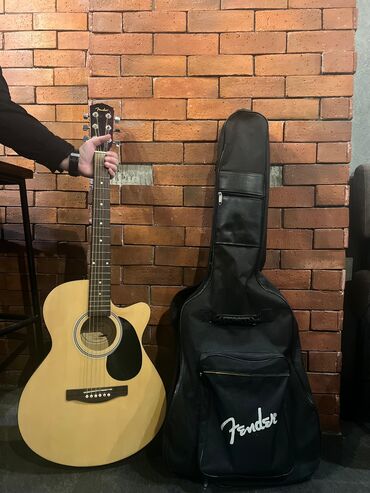 Akustik gitaralar: Akustik gitara, Fender, 6 sim, İşlənmiş, Ödənişli çatdırılma