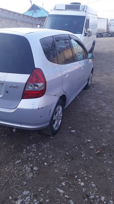 араб авто: Honda Fit: 2003 г., 1.3 л, Бензин, Хетчбек