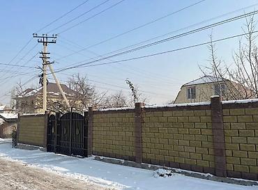 Продажа коттеджей и домов: 📍Продается дом в Ак -Орго -Участок фактически 7,5 соток (5 соток по — 2