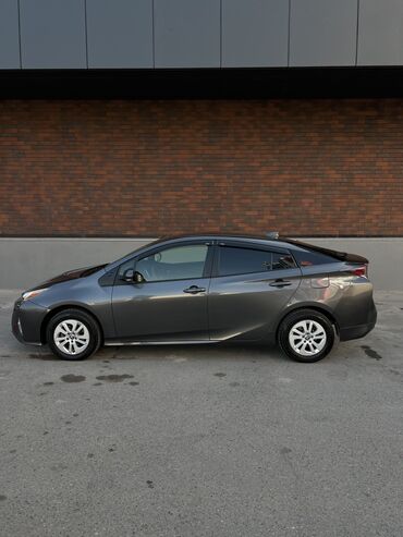 Toyota: Toyota Prius: 2017 г., 1.8 л, Гибрид, Седан — 4