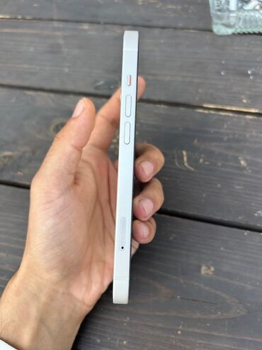 Apple iPhone: IPhone 13, 128 GB, Starlight