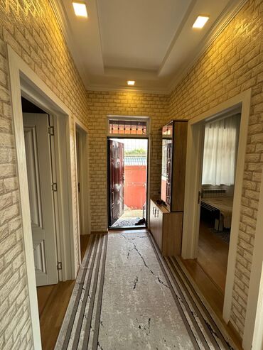 Otaqların satışı: Xirdalan ev yerlesme yerii yaxsi yerdedi.Satılır: 2 otaqlı mənzil üçün — 9