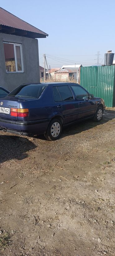 фольксваген венто: Volkswagen Vento: 1994 г., 1.8 л, Механика, Бензин, Седан