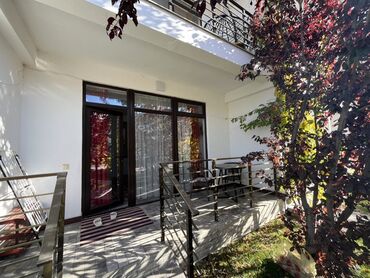 дом продаю ак босого: 2 комнаты, Душевая кабина, Постельное белье, Парковка