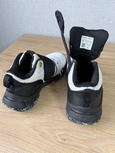 спортивные шапки: Детские кроссовки Under Armour - Размер по ярлыку: US 11.5K / UK 11 /