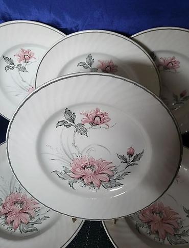 Kuhinjski setovi: Tanjiri engleski 1950 do 1970god.Barratts Staffordshire. Engleski — 12