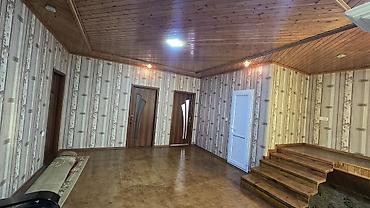 Həyət evləri və villaların satışı: 2 mərtəbəli həyət evi - Tikili: daş divarlı, möhkəm konstruksiya; — 12