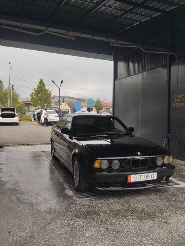 купить двигатель бмв х5 дизель: Седан BMW E34 черного цвета, модель 5-й серии, с характерной двойной