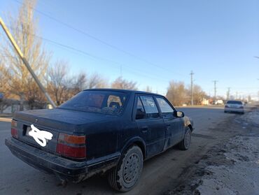 Mazda: Mazda 626: 1986 г., 2 л, Механика, Бензин, Седан