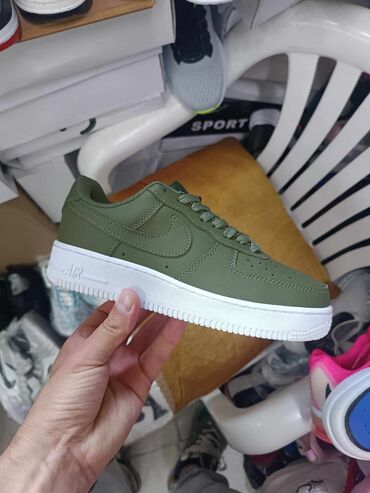 Women's Sneakers and athletic shoes: Nike, 37 — 6