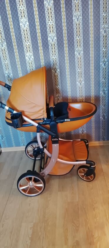 Klassik gəzinti arabası, Kidilo, İşlənmiş, Yaş: 30 ay, Ünvandan götürmə, Ödənişli çatdırılma