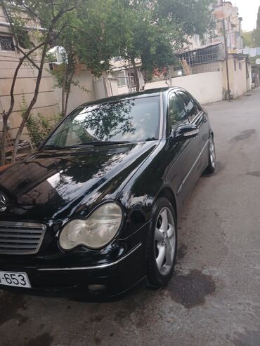 Продажа авто: Salam hal hazirda kreditdedi 13 ay 570 tecli satilir