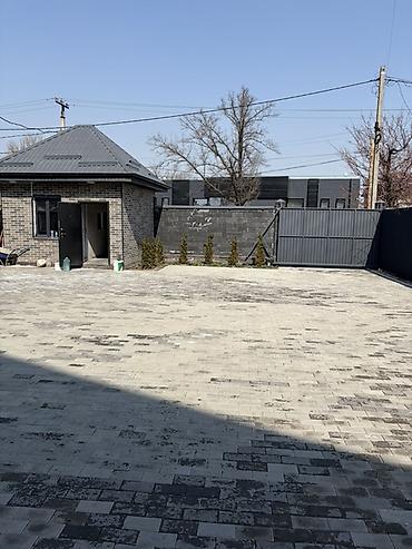 Продажа коттеджей и домов: Сдается коммерческое помещение 500 кВ 2 этажа можно все здание 4 — 4