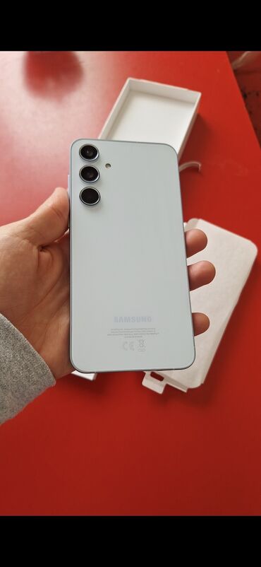 Daş yunu: Samsung Galaxy A55, 256 GB, rəng - Ağ, İki sim kartlı