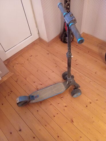 мопеды и мотоциклы: Böyük insanlar üçün skuter – 3 təkərli model. Adıma kecid edərək bütün