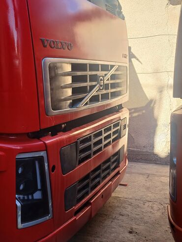 продам домкрат бу: Тягач, Volvo, 2004 г., Шторный