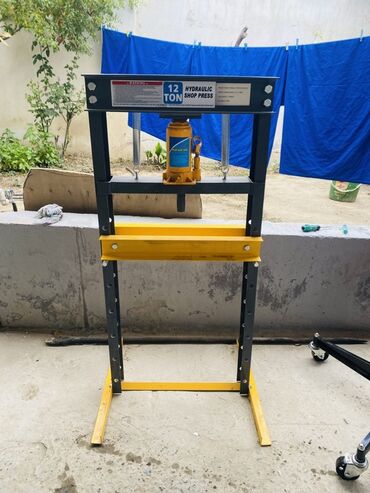 əyləc diski yonan aparat: Avtoservis üçün peşəkar avadanlıq dəsti - Hidravlik press: 12 TON