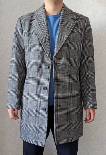 мужские полто: Продаю НОВОЕ пальто серое в клеточку. Фирма МЕХХ Top Secret. Размер