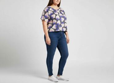 koszulka stich zara: Women`s T-shirt, size 6XL at lalafo.pl koszulka stich zara: Women`s T-shirt, size 6XL