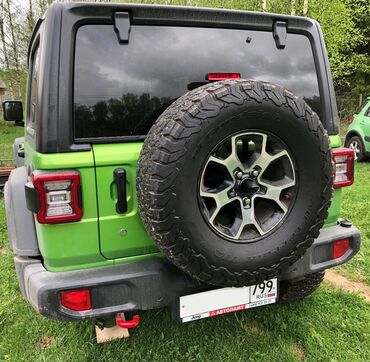 колпак запаски: Запаска для Jeep Wrangler в комплекте,подставка кранштейн с камерой