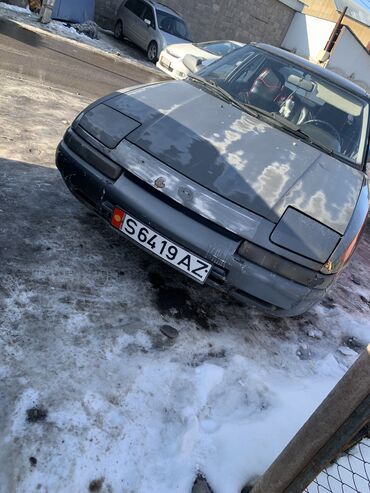 мазда мията: Mazda 323: 1992 г., 1.8 л, Механика, Бензин, Хэтчбэк