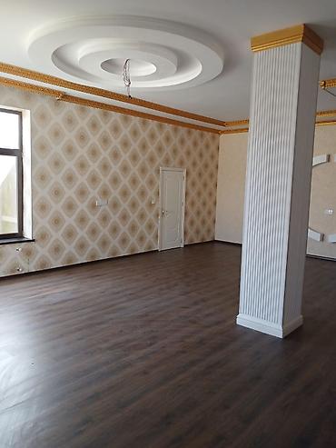 Həyət evləri və villaların satışı: Satılır: həyət evi/villa - İki mərtəbəli, sütunlu fasadlı geniş həyət — 18