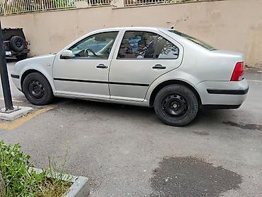 bora: Volkswagen Bora: 1.6 l | 1999 il Sedan — 4