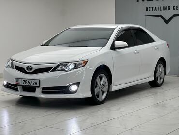 Toyota: Toyota Camry: 2012 г., 2 л, Автомат, Бензин, Седан