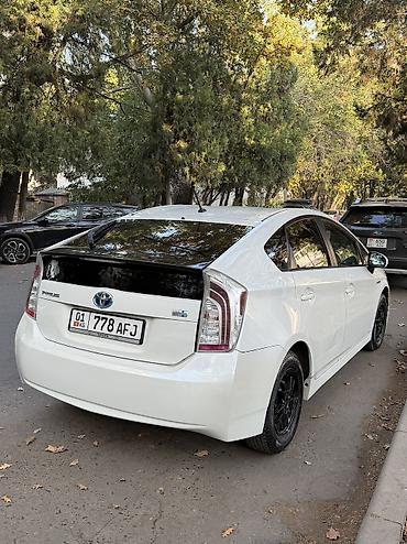 мф 70: Toyota Prius: 2015 г., 1.8 л, Вариатор, Гибрид, Хэтчбэк — 3