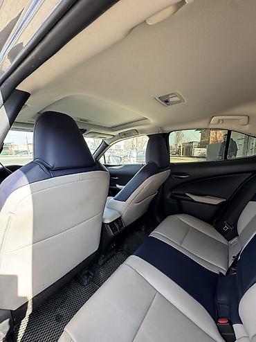 Lexus: Lexus UX: 2019 г., 2 л, Гибрид, Кроссовер — 7