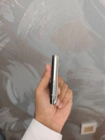 Apple iPhone: IPhone 11 Pro, Gümüşü, Face ID — 9