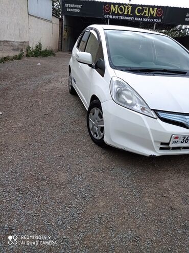 гибрид фит: Honda Fit: 1.3 л | 2011 г