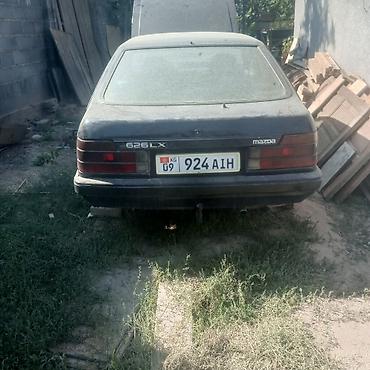 машина 66: Mazda 626: 1986 г., Механика, Бензин, Седан — 4