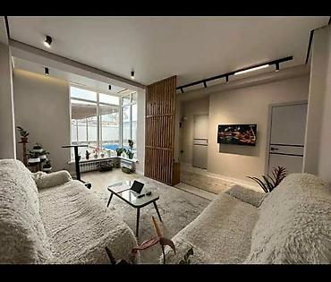 Продажа таунхаусов: 6 комнат, 160 м², 5 соток, Ак-Ордо 1 ж/м Электричество, Канализация, Горячая вода — 2