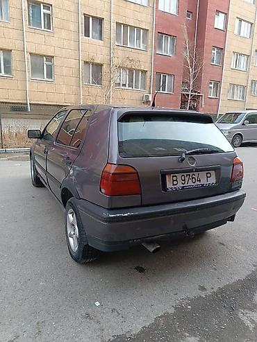 Volkswagen: Volkswagen Golf: 1993 г., 1.8 л, Механика, Бензин, Хэтчбэк — 6