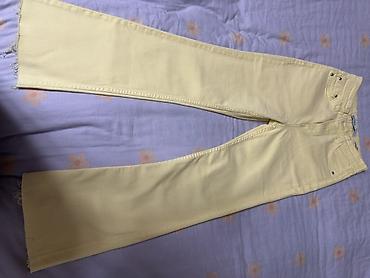 джинсы белые: Джинсы, Клеш, Bershka, Корея, Высокая талия, С бахромой — 5