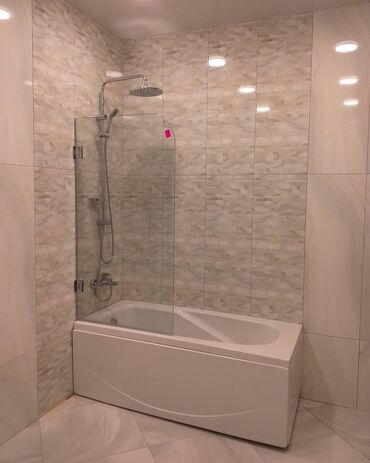 Duş kabinaları, arakəsmələr: Yeni Arakəsmə, Pulsuz çatdırılma — 30