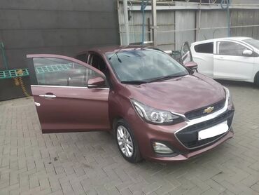 ишу машина: Хэтчбек Chevrolet Spark в цвете "баклажан" (темно-фиолетовый)