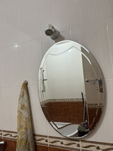 tek yatag: Güzgü Divar üçün, Oval, Hamam üçün, Çərçivə ilə