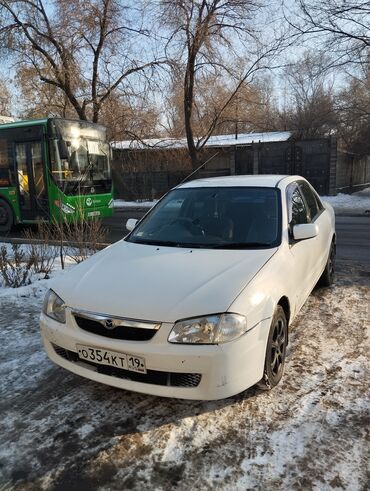 мазда 323 2001: Mazda 323: 2000 г., 1.5 л, Автомат, Бензин, Седан