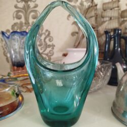 Qab-qacaq və mətbəx ləvazimatlarının alışı: Qedimi konfet qabi. 50ilin qabidir. 100 azn