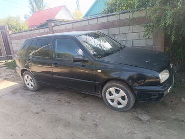 машина в кридит: Volkswagen Golf: 1992 г., 1.8 л, Механика, Бензин, Хэтчбэк