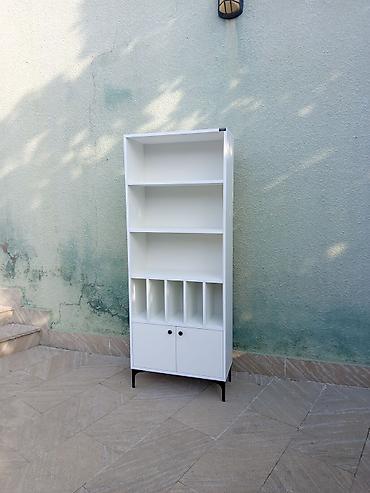plastik skaflar: Ağ rəngdə çoxfunksiyalı kitablıq/raf sistemi - Dizayn: Minimalist — 3