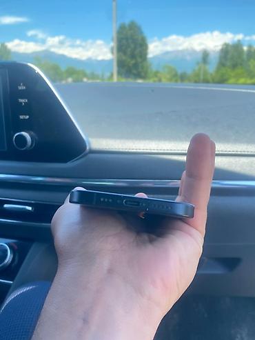 ikinci el iphone 11 tap az: IPhone 16, 128 GB, Black Titanium, Barmaq izi, Face ID — 4