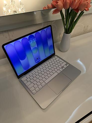macbook m2: İşlənmiş Apple MacBook, 13.1 ", 256 GB, Ünvandan götürmə, Ödənişli çatdırılma — 1
