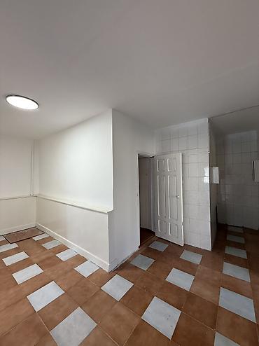Продажа коттеджей и домов: 🏡 Продается дом 📐 Участок - 8,3 соток 🌳 На участке 3 постройки: - — 4