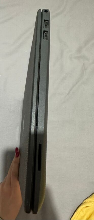 HP: 15.6 " — 8