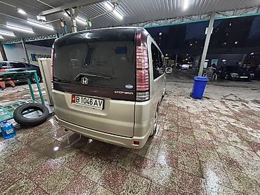 step: Honda Stepwgn: 2003 г., 2 л, Автомат, Бензин, Минивэн — 6